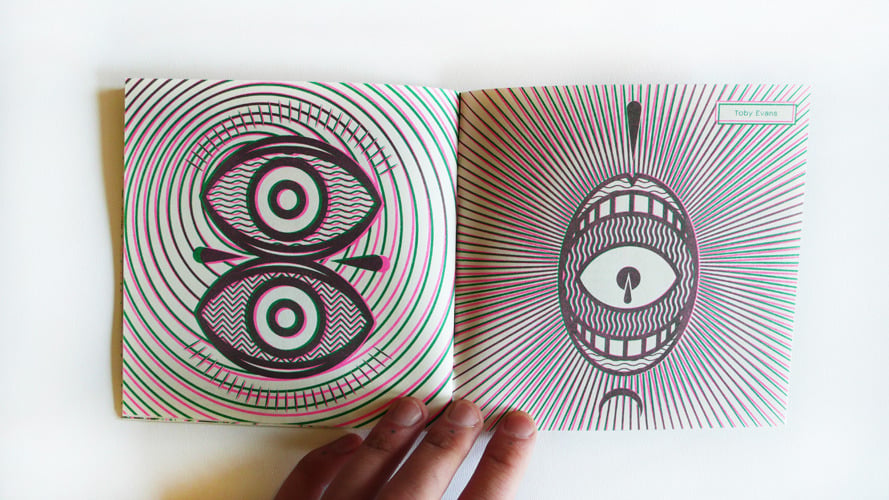 Threedee booklet with glasses