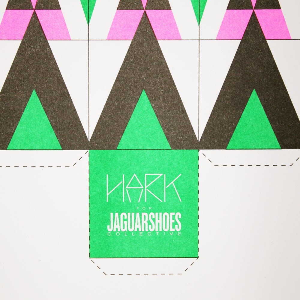 Hark "Parrot" print